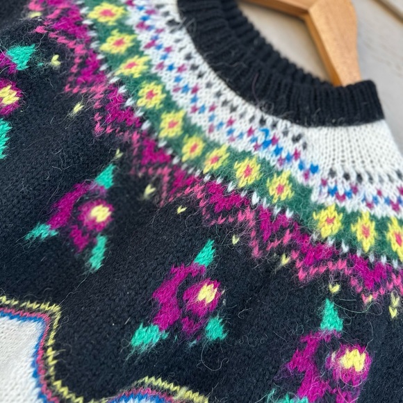 Vintage Fair Isle Nordic Sweater - Picture 3 of 10